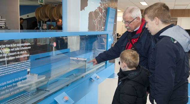 The design of the Info Centre Portaal Van Vlaanderen is an engaging and immersive way to learn about the history and significance of the Terneuzen Canal. Whether you are a sailor, a resident, or simply a curious visitor, you are sure to be captivated by the unique design and the rich history that it celebrates. Exhibition design by Studio Königshausen. 